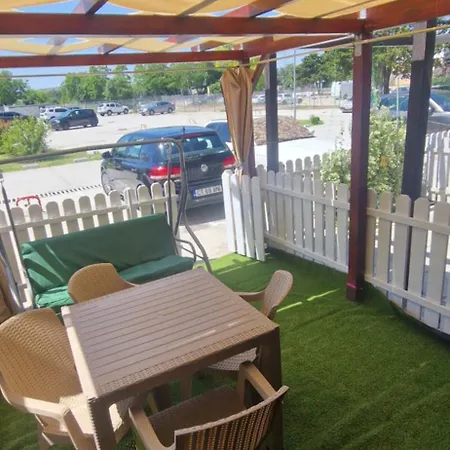 Apartman Garsoniera Complex Alfa&beta La Parter Cu Terasa *